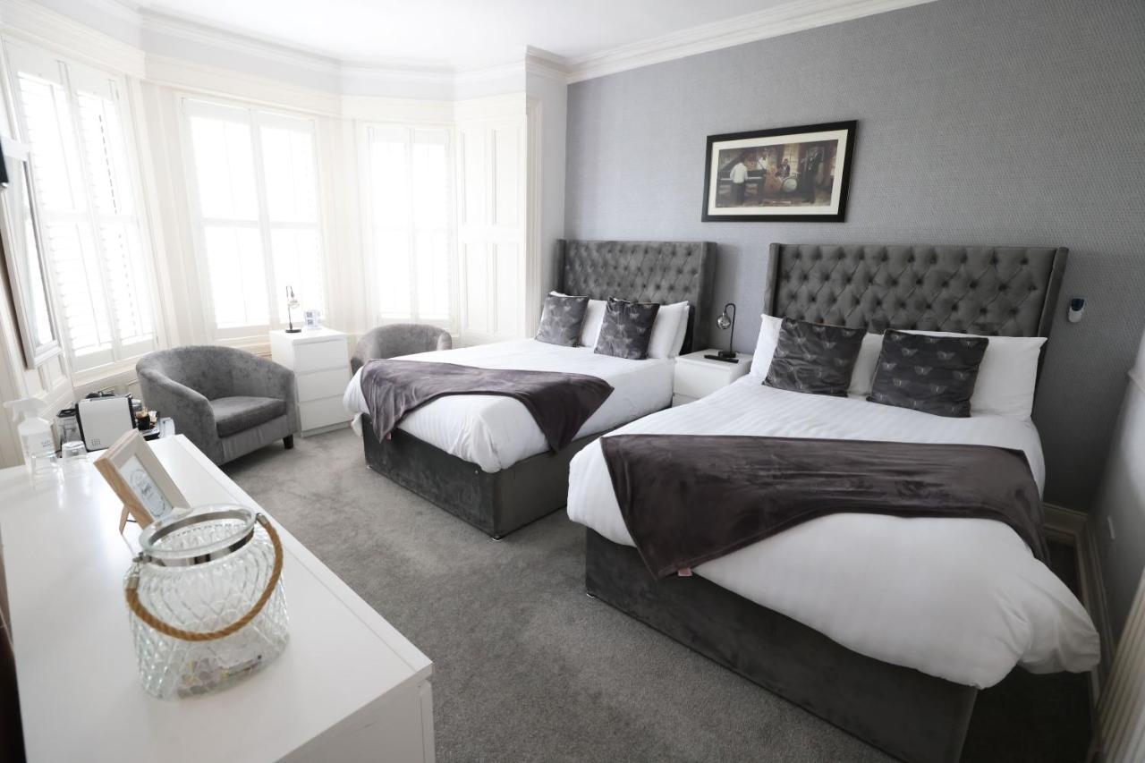 Mandalay Hotel Portrush Buitenkant foto
