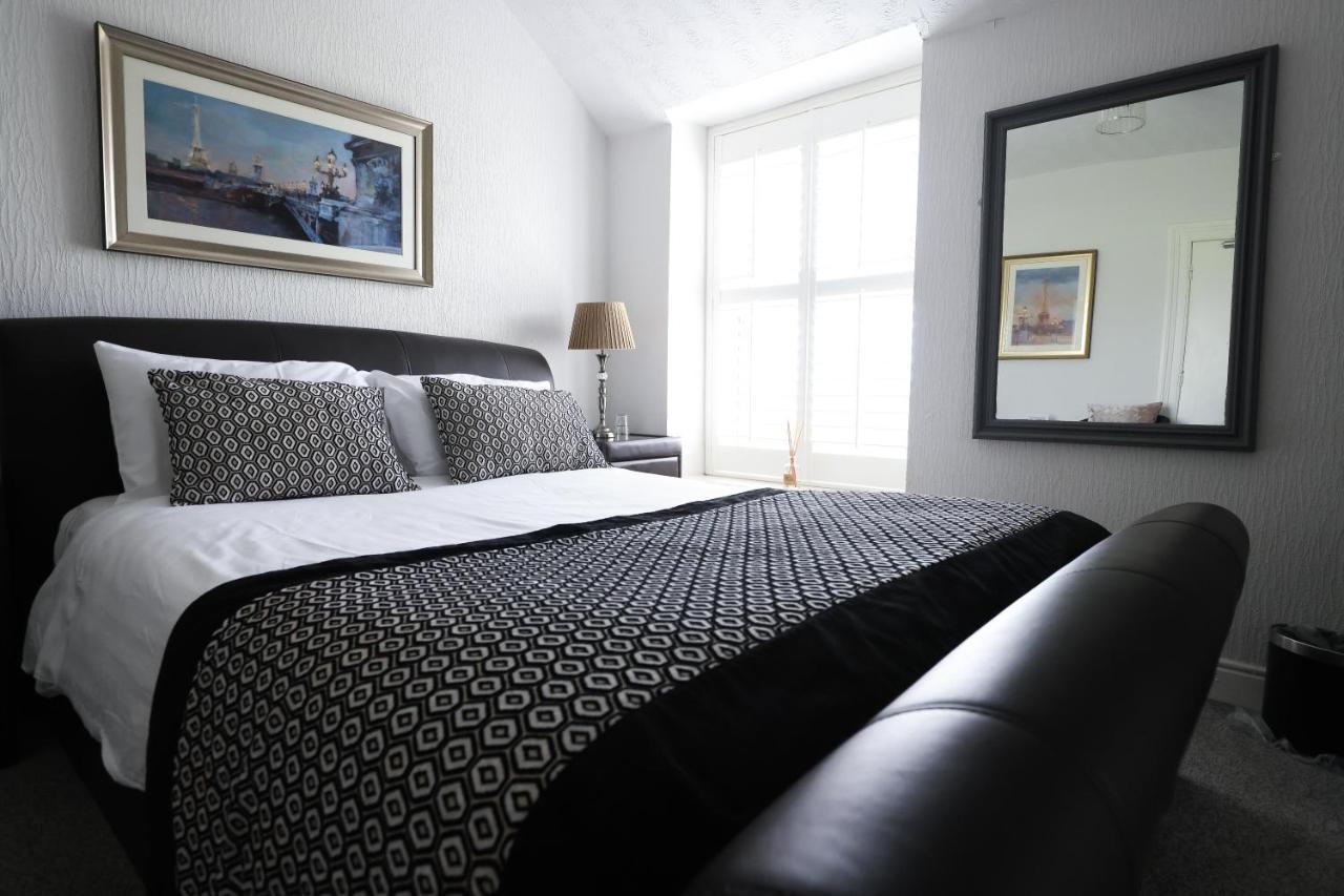 Mandalay Hotel Portrush Buitenkant foto